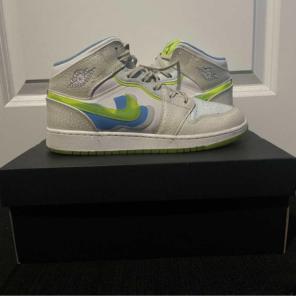 Nike Air Jordan Sneakers - Gray, Blue, and Green
